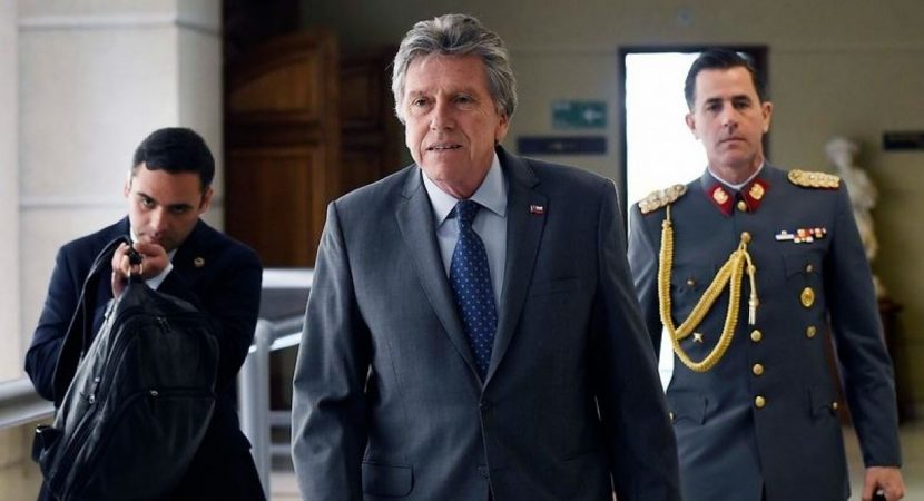 Ministro de Defensa Alberto Espina entrega respaldo a Fuerzas Armadas luego de informe de Amnistía Internacional