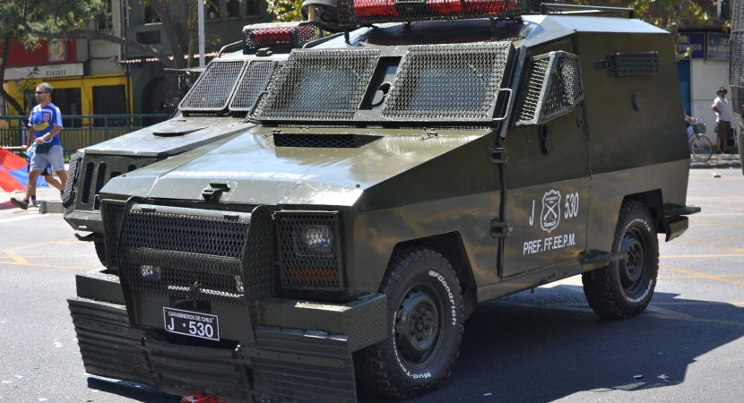 Nueva estrategia de Carabineros permite detención de 62 manifestantes en Santiago
