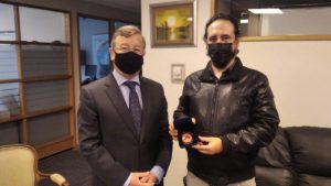 Académico de la FACDEH condecorado por el Ministerio de Relaciones Exteriores