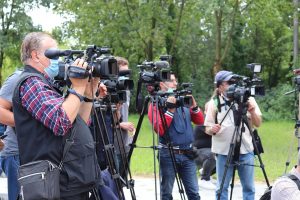 Periodista Barbara Paulsen critica avances en los enfoques de género por parte de los medios de comunicación chilenos