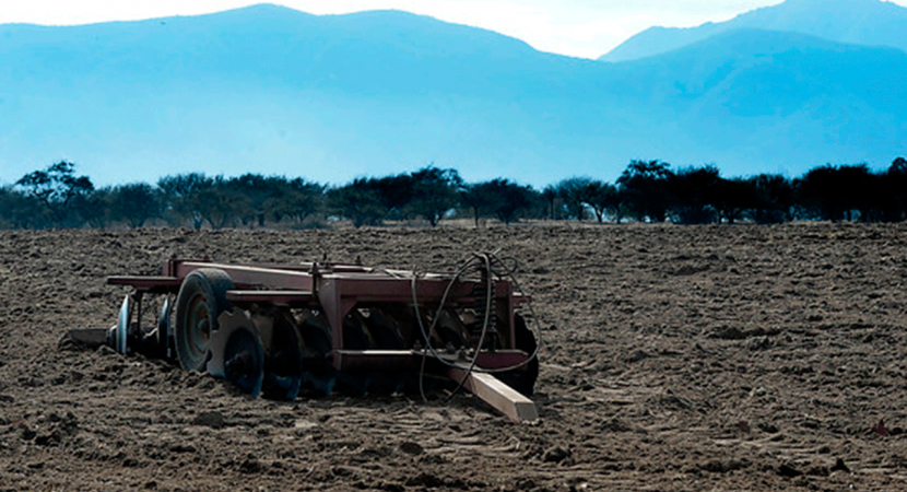 Autoridades anuncian nuevas medidas para enfrentar sequía y escasez hídrica que afecta a Chile