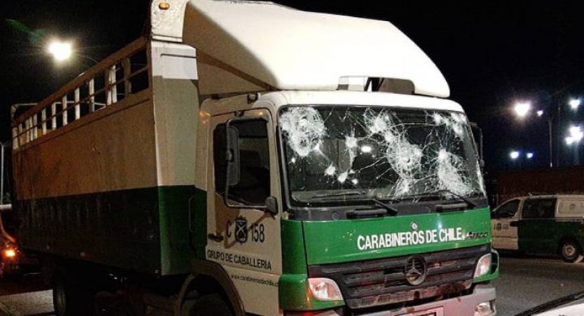 INDH se querellará por muerte de hincha de Colo Colo luego de ser atropellado por camión de Carabineros