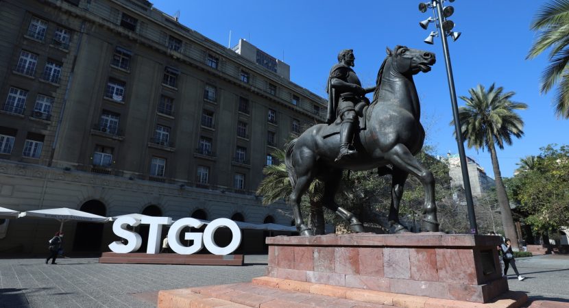 Santiago aprueba ordenanza que regula las Zonas de Espera obligatorias en lugares que reciban público