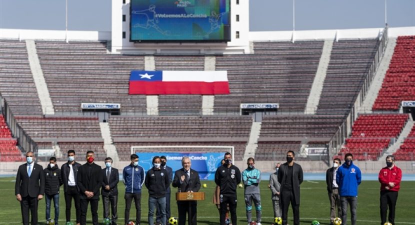Autoridades anuncian retorno del fútbol profesional chileno