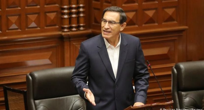 Congreso del Perú destituye al presidente Martín Vizcarra tras faltas a la probidad