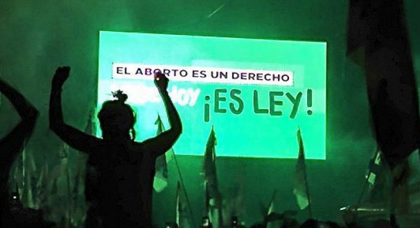Argentina legaliza el aborto hasta la semana 14 de gestación