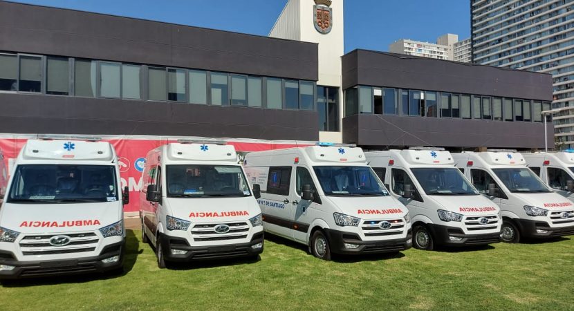 Gobierno Regional entrega 11 ambulancias al Servicio de Salud Metropolitano Central