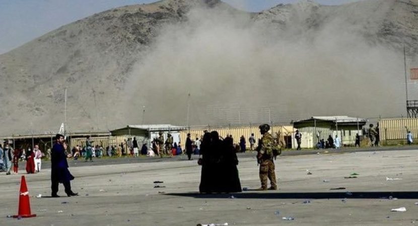 Tres explosiones dejan al menos 13 fallecidos y decenas de heridos en Afganistán