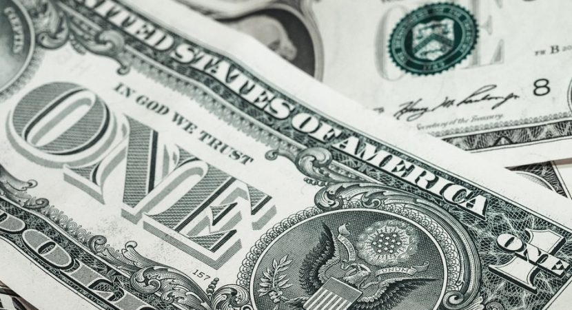 Precio del dólar sufre caída tras los resultados electorales