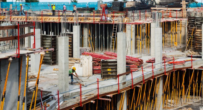 Ingreso de nuevas obras cae un 38% respecto a 2020 y proyectos residenciales lideran en ejecución