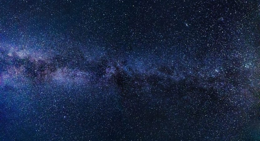 Telescopio James Webb obtiene la vista más oscura jamás alcanzada de los «hielos interestelares»