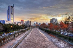 Santiago entre las ciudades más caras de Sudamérica