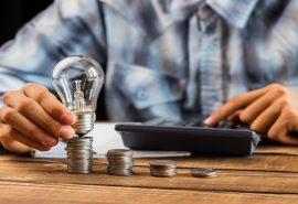 CNE detecta error que podría bajar tarifas eléctricas en 2026