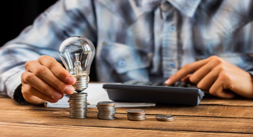CNE detecta error que podría bajar tarifas eléctricas en 2026