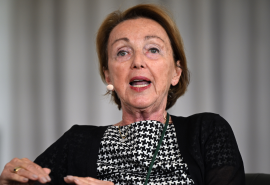 Sobreviviente de Holocausto pide defender democracia en acto en Berlín