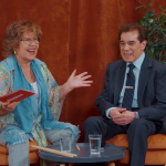 Marti Palacios inaugura octava temporada de «Tertulias: música e historias» con un viaje por seis décadas de cumbia chilena