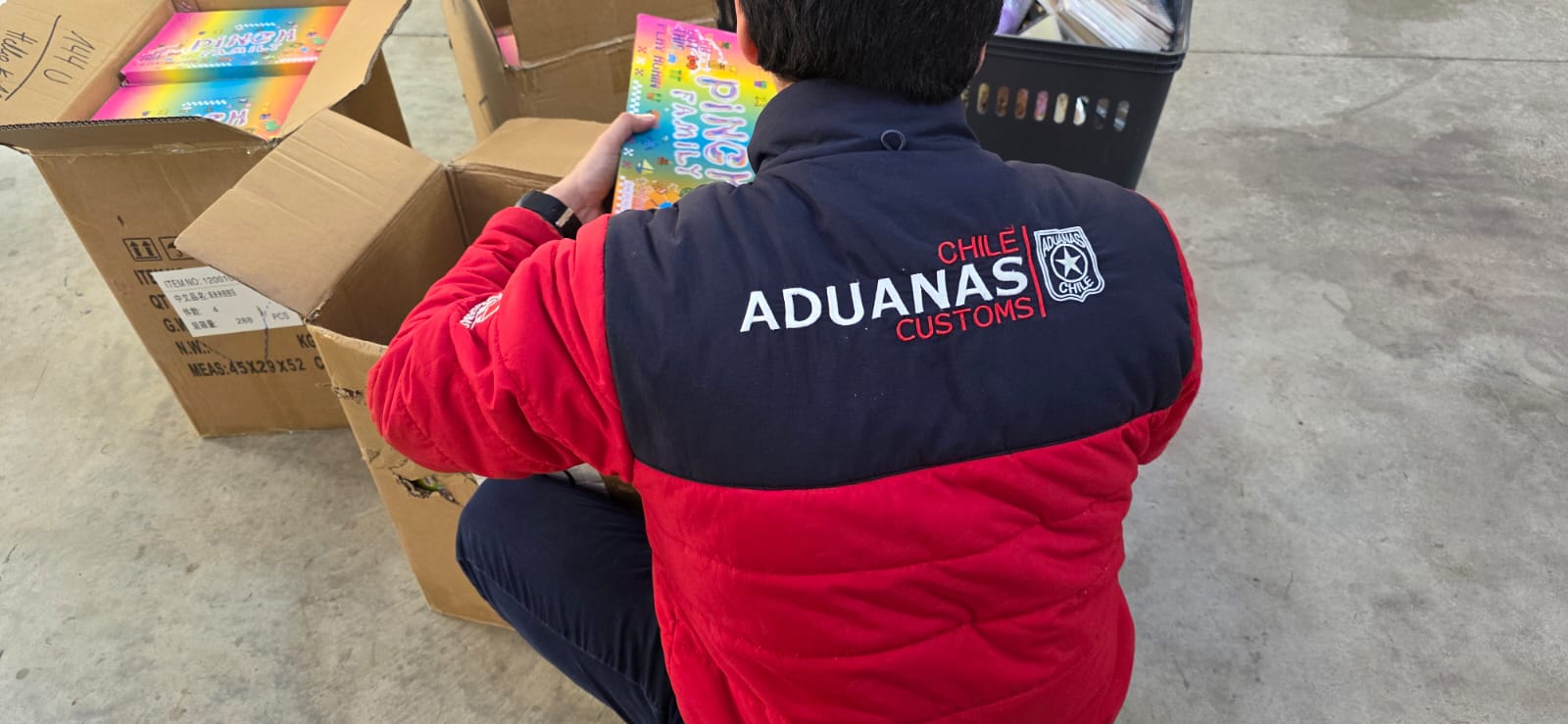 Más de 4 mil productos falsos incauta Aduanas desde mall chinos en Punta Arenas y Puerto Natales
