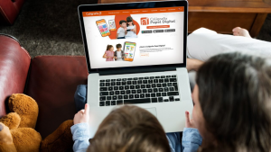 Vuelta a clases y tecnología: Cómo acompañar el uso de pantallas para fortalecer el aprendizaje y las habilidades socioemocionales