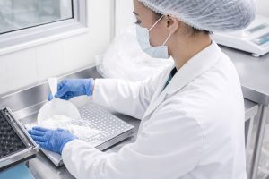 Suplementos alimenticios: aumenta consumo en Chile y expertos llaman a priorizar evidencia científica