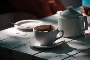 ¿Café o té? La ciencia revela cuál es la mejor bebida para combatir el frío