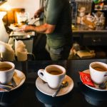 ¿Cuántas tazas de café se pueden tomar al día?: efectos del exceso de cafeína